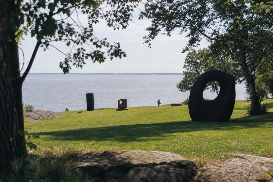 Path across the beach park at Ishoj leading toward ARKEN Museum